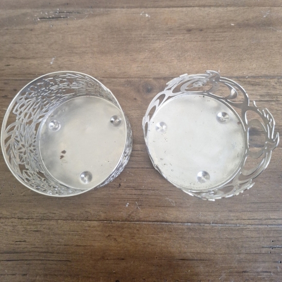 Set of 2 Decorative Metal Candle Holders – Floral & Pumpkin Design - Picture 7 of 8